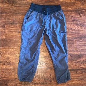 The Northface Navy Capris Size XS